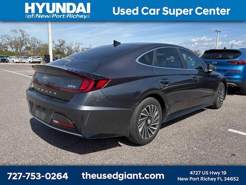 2023 Hyundai SONATA Hybrid SE