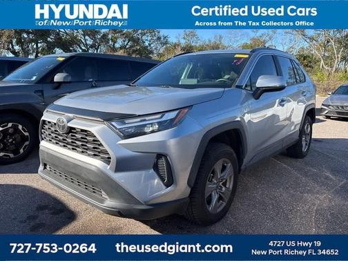 2022 Toyota RAV4 XLE