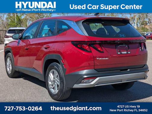 2025 Hyundai TUCSON SE