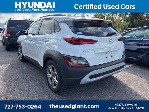 2022 Hyundai KONA SEL