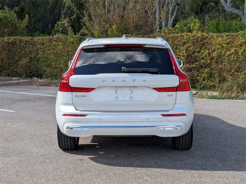 2022 Volvo XC60 B5 Inscription