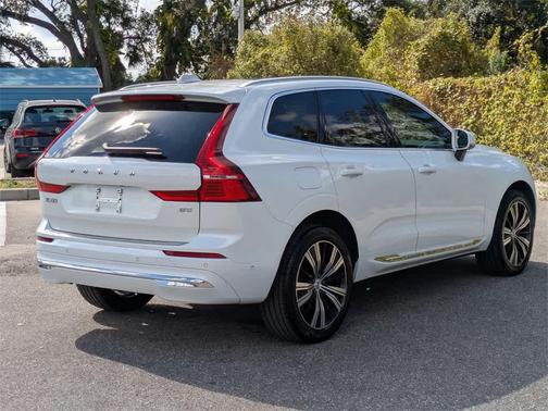2022 Volvo XC60 B5 Inscription