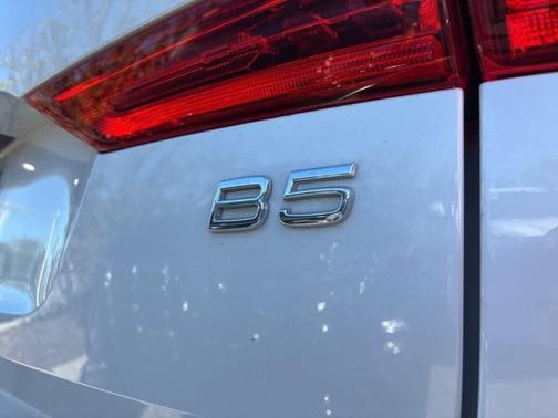 2022 Volvo XC60 B5 Inscription