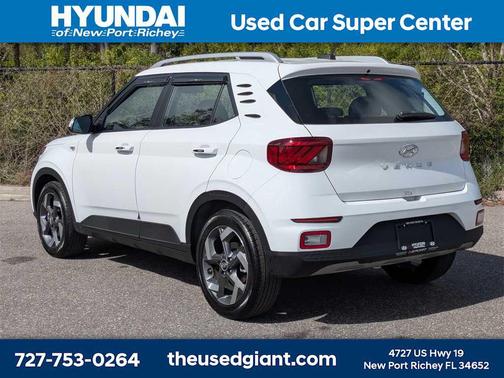 2026 Hyundai VENUE SEL