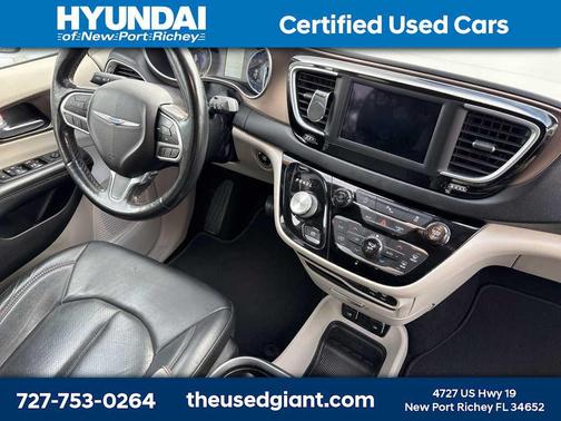 2019 Chrysler Pacifica Touring L