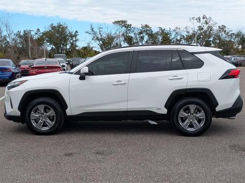 2025 Toyota RAV4 Hybrid XLE