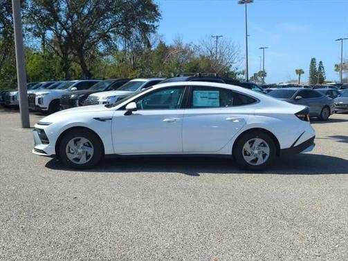 2025 Hyundai SONATA SE