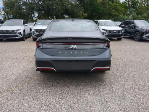 2026 Hyundai SONATA SE