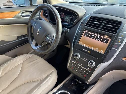 2019 Lincoln MKC Select