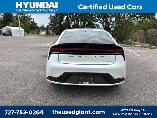 2024 Toyota Prius LE