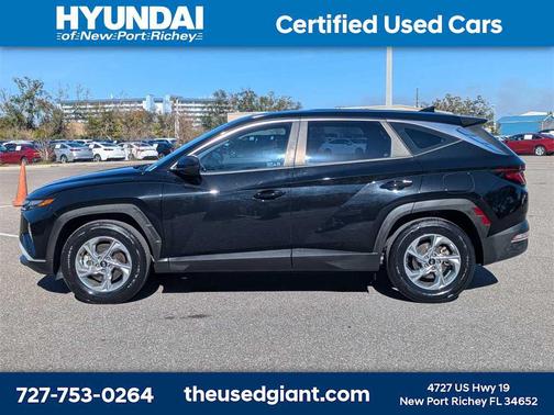 2022 Hyundai TUCSON SE