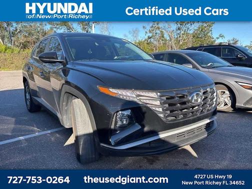 2022 Hyundai TUCSON SE