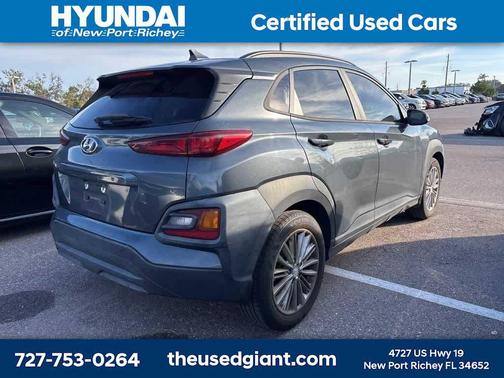 2021 Hyundai KONA SEL Plus