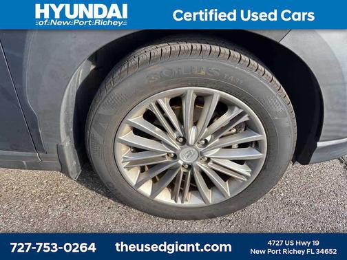 2021 Hyundai KONA SEL Plus