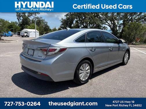 2016 Hyundai SONATA Hybrid SE