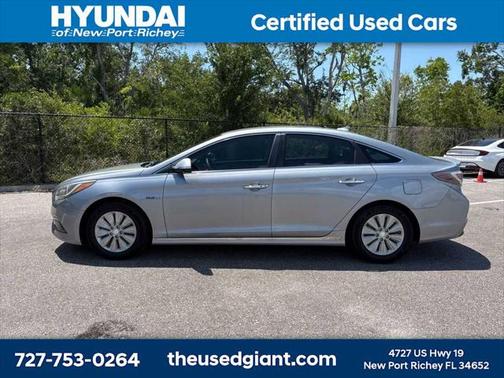 2016 Hyundai SONATA Hybrid SE