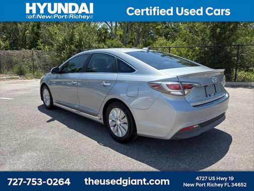 2016 Hyundai SONATA Hybrid SE