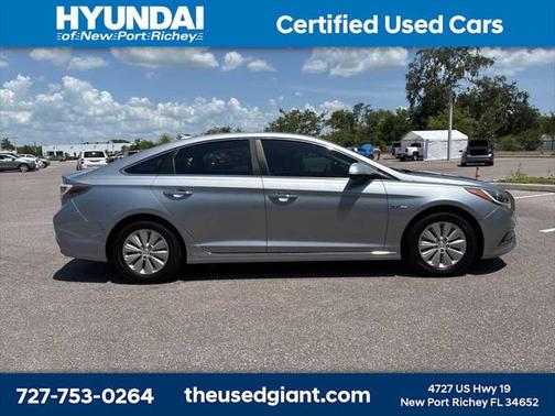 2016 Hyundai SONATA Hybrid SE