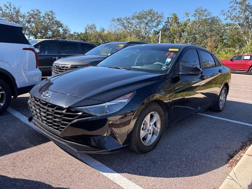 2021 Hyundai ELANTRA SE