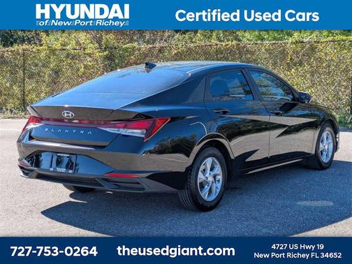 2021 Hyundai ELANTRA SE