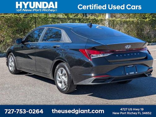 2021 Hyundai ELANTRA SE