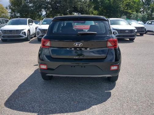 2026 Hyundai VENUE SE