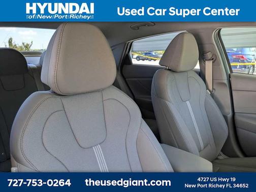 2023 Hyundai ELANTRA SE