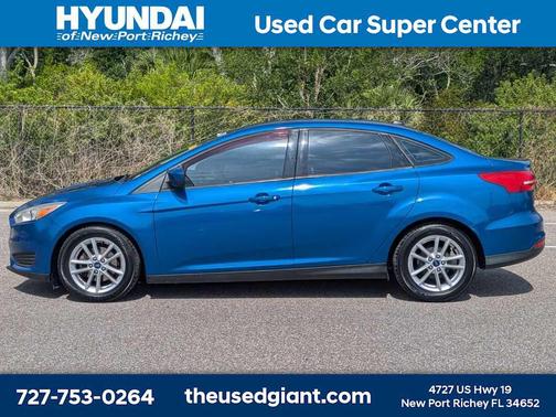 Lightning Blue Metallic 2018 Ford Focus SE