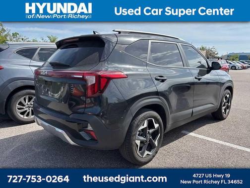 Fusion Black 2025 Kia Seltos S