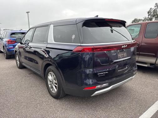 2024 Kia Carnival LX