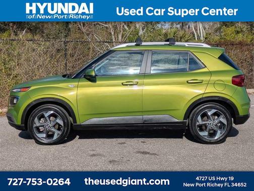 2024 Hyundai VENUE SEL