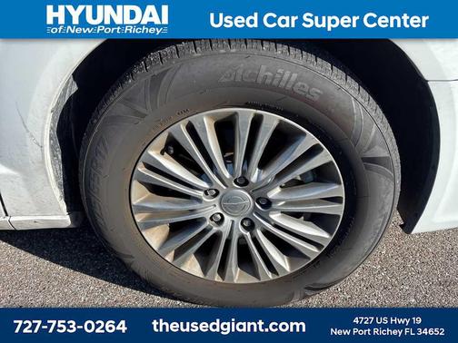 2014 Chrysler Town & Country Touring-L