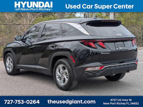 2024 Hyundai TUCSON SE