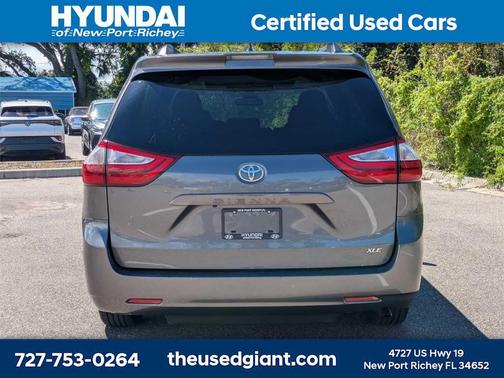 2018 Toyota Sienna XLE