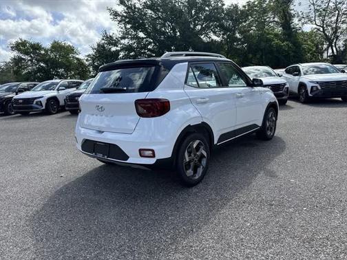 2025 Hyundai VENUE Limited