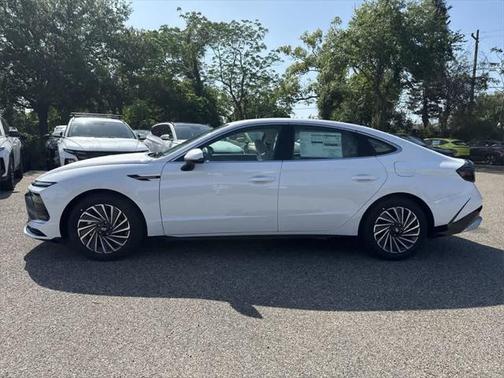 2025 Hyundai SONATA Hybrid SE