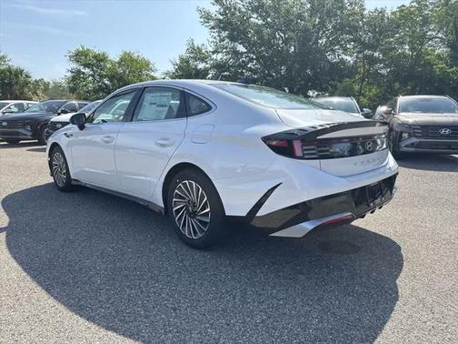 2025 Hyundai SONATA Hybrid SE