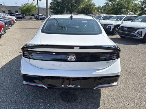 2025 Hyundai SONATA Hybrid SE
