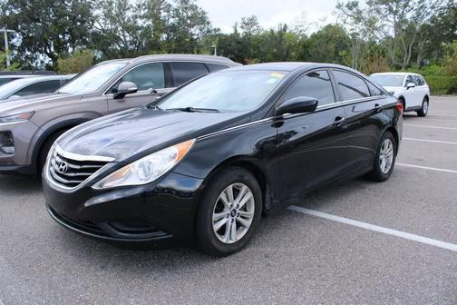 2012 Hyundai SONATA GLS