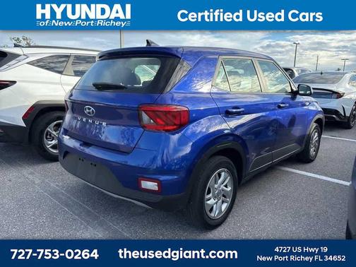 2022 Hyundai VENUE SE