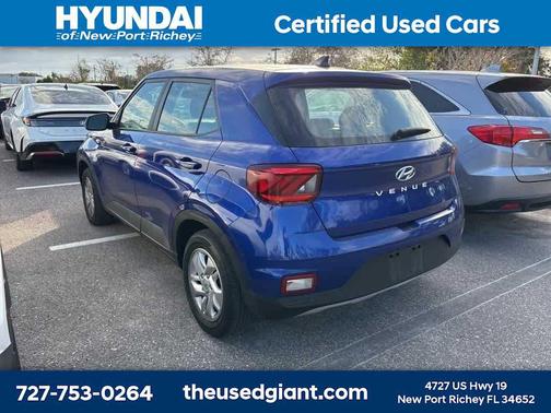 2022 Hyundai VENUE SE