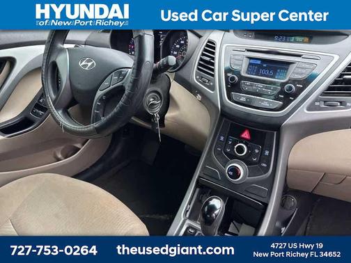 2014 Hyundai ELANTRA SE