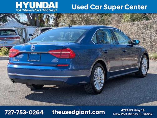 2016 Volkswagen Passat 1.8T SE w/Technology