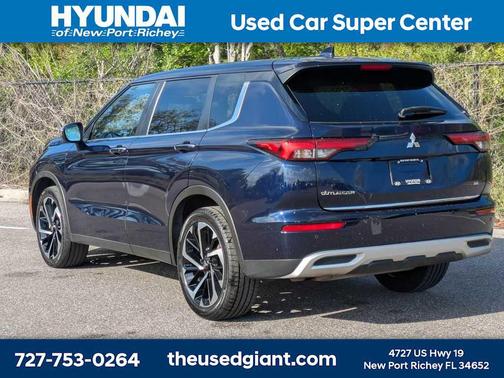 2022 Mitsubishi Outlander SE