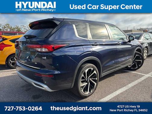 2022 Mitsubishi Outlander SE