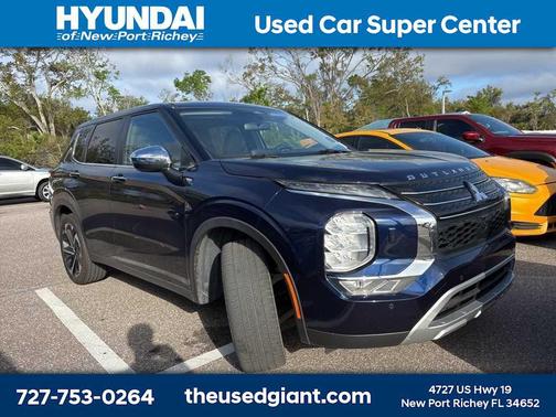 2022 Mitsubishi Outlander SE