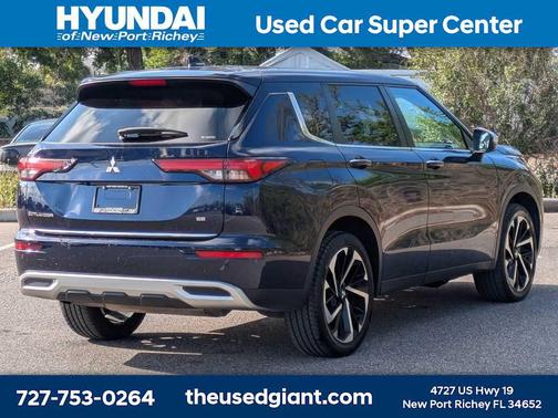 2022 Mitsubishi Outlander SE