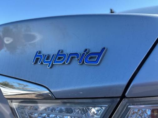 2013 Hyundai SONATA Hybrid Limited
