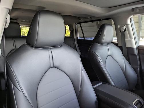 2025 Toyota Highlander Hybrid XLE