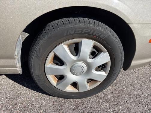 2003 Hyundai ELANTRA 